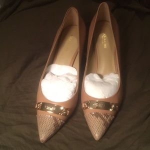 Coach New York Bowery pointed heels. Size 7
